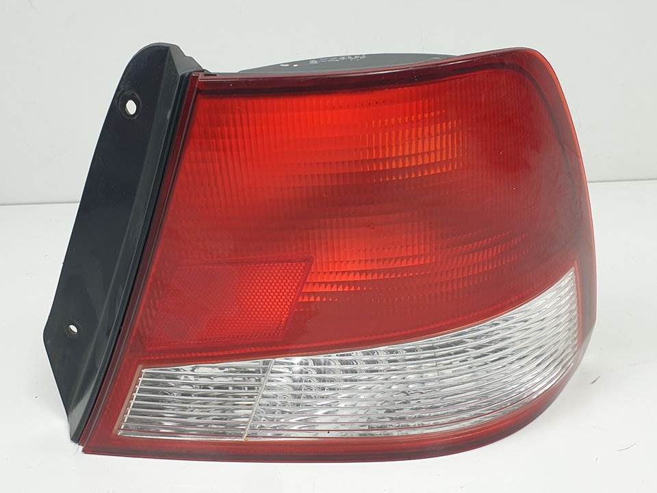 PILOTO TRASERO DERECHO - HYUNDAI - ACCENT (LC)