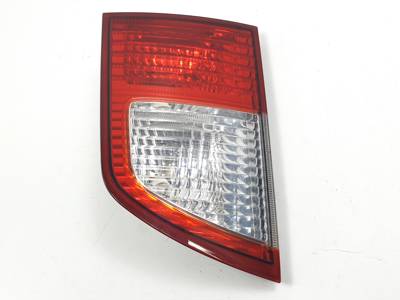 #3074142 PILOTO TRASERO DERECHO INTERIOR