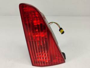 PILOTO TRASERO DERECHO INTERIOR - PEUGEOT - #252225