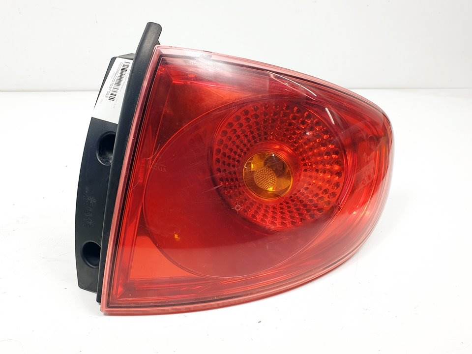 #1097069 PILOTO TRASERO DERECHO