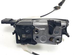 #3026755 CERRADURA PUERTA DELANTERA DERECHA