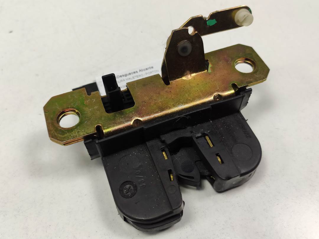 CERRADURA MALETERO / PORTON - VOLKSWAGEN - #601591