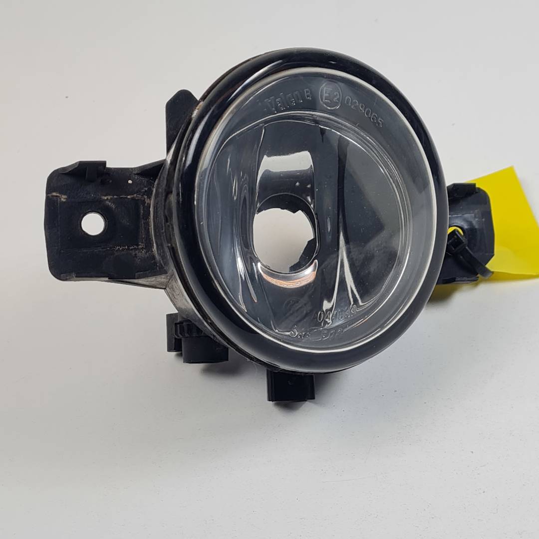 #3318479 FARO ANTINIEBLA IZQUIERDO