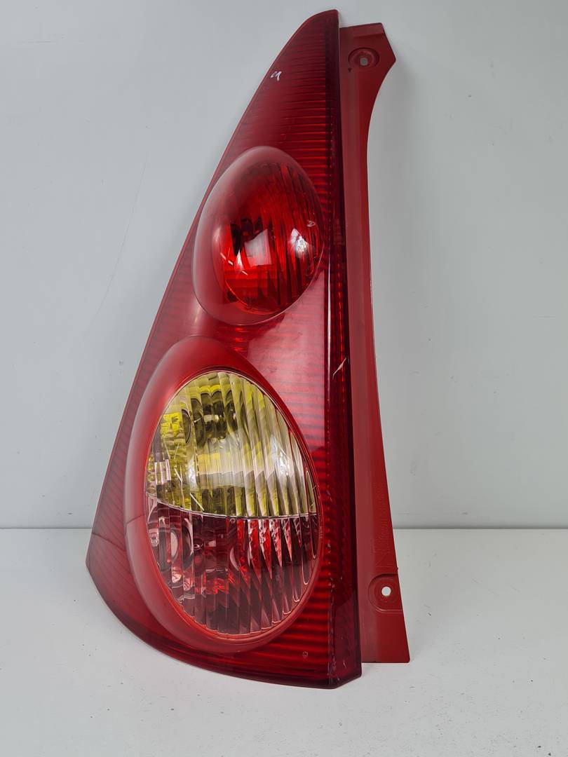 #3336842 PILOTO TRASERO IZQUIERDO