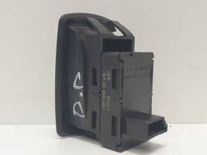 MANDO ELEVALUNAS DELANTERO DERECHO - BMW - #525015