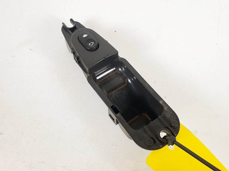 MANDO ELEVALUNAS DELANTERO DERECHO - JAGUAR - #854682