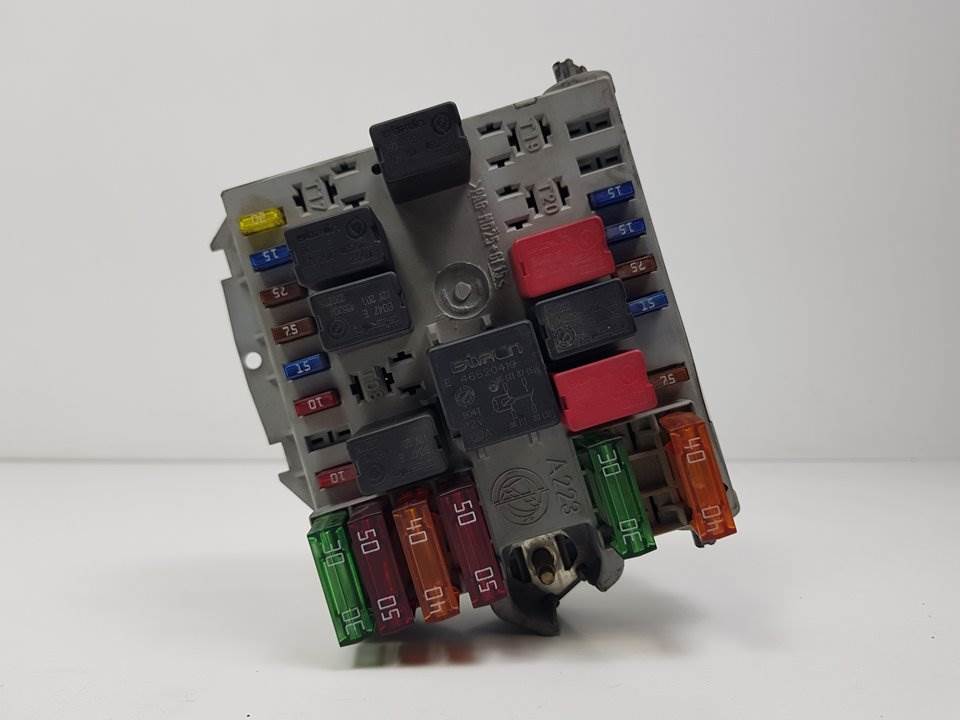 CAJA RELES / FUSIBLES - 51742419 - ALFA ROMEO - 147 (190)