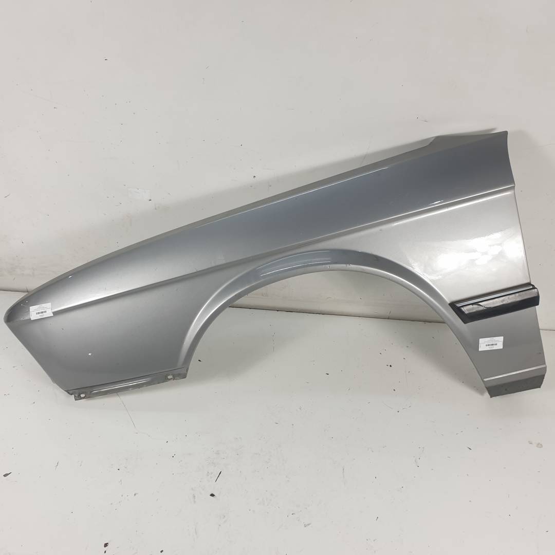 #3245006 ALETA DELANTERA IZQUIERDA