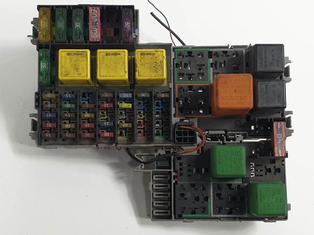 CAJA RELES / FUSIBLES - 09115142 - OPEL - COMBO (CORSA C)