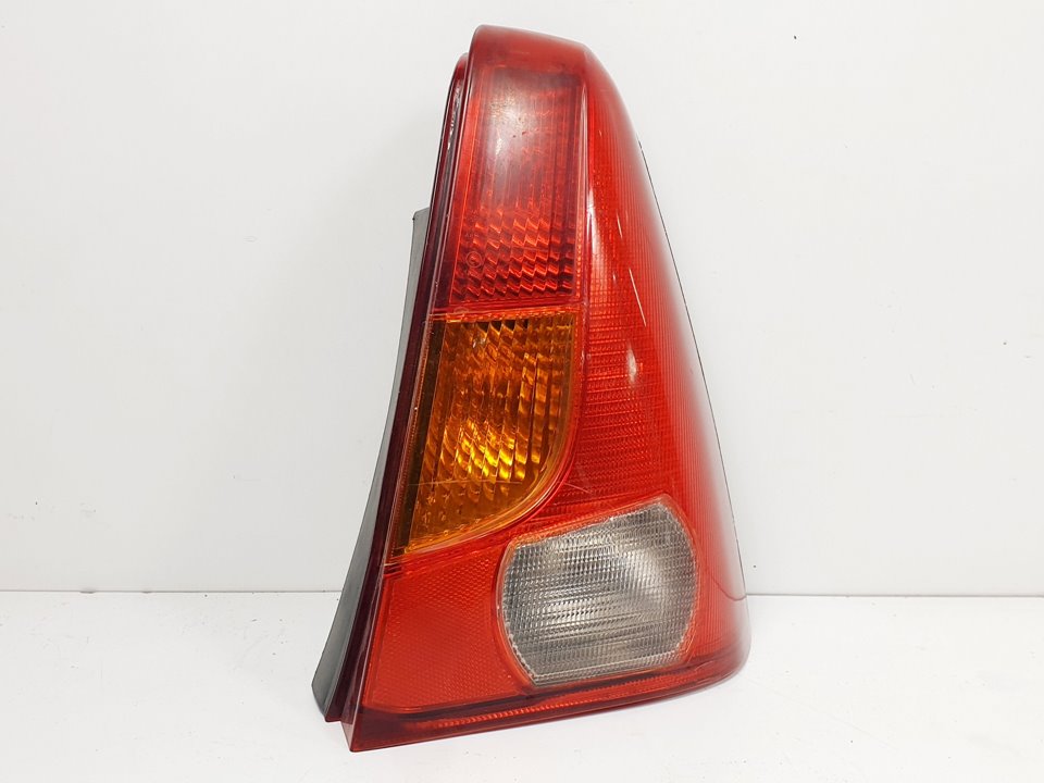 PILOTO TRASERO DERECHO - DACIA - #1058710