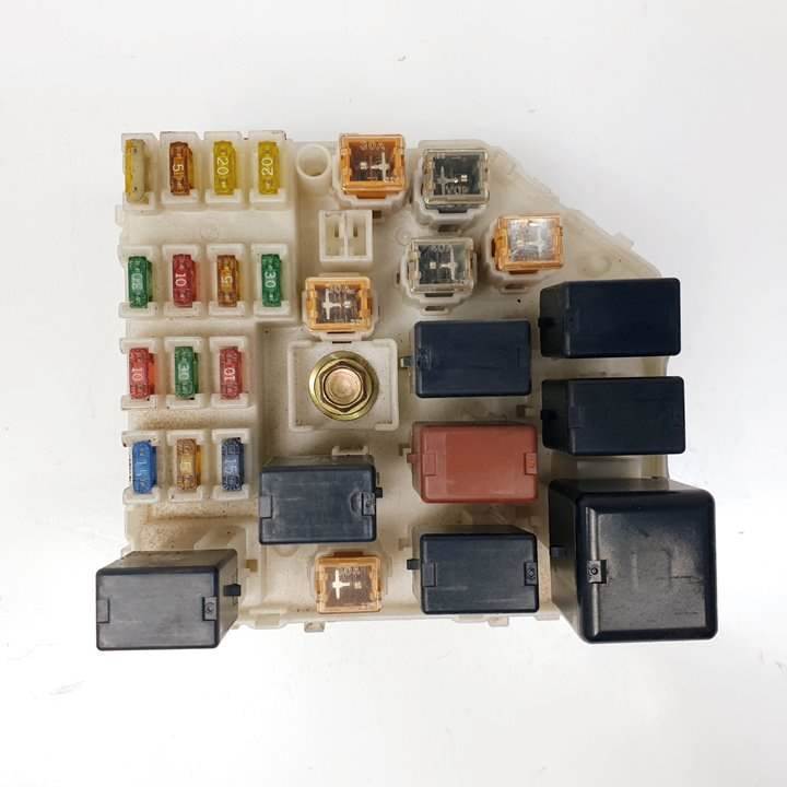 #1143002 CAJA RELES / FUSIBLES