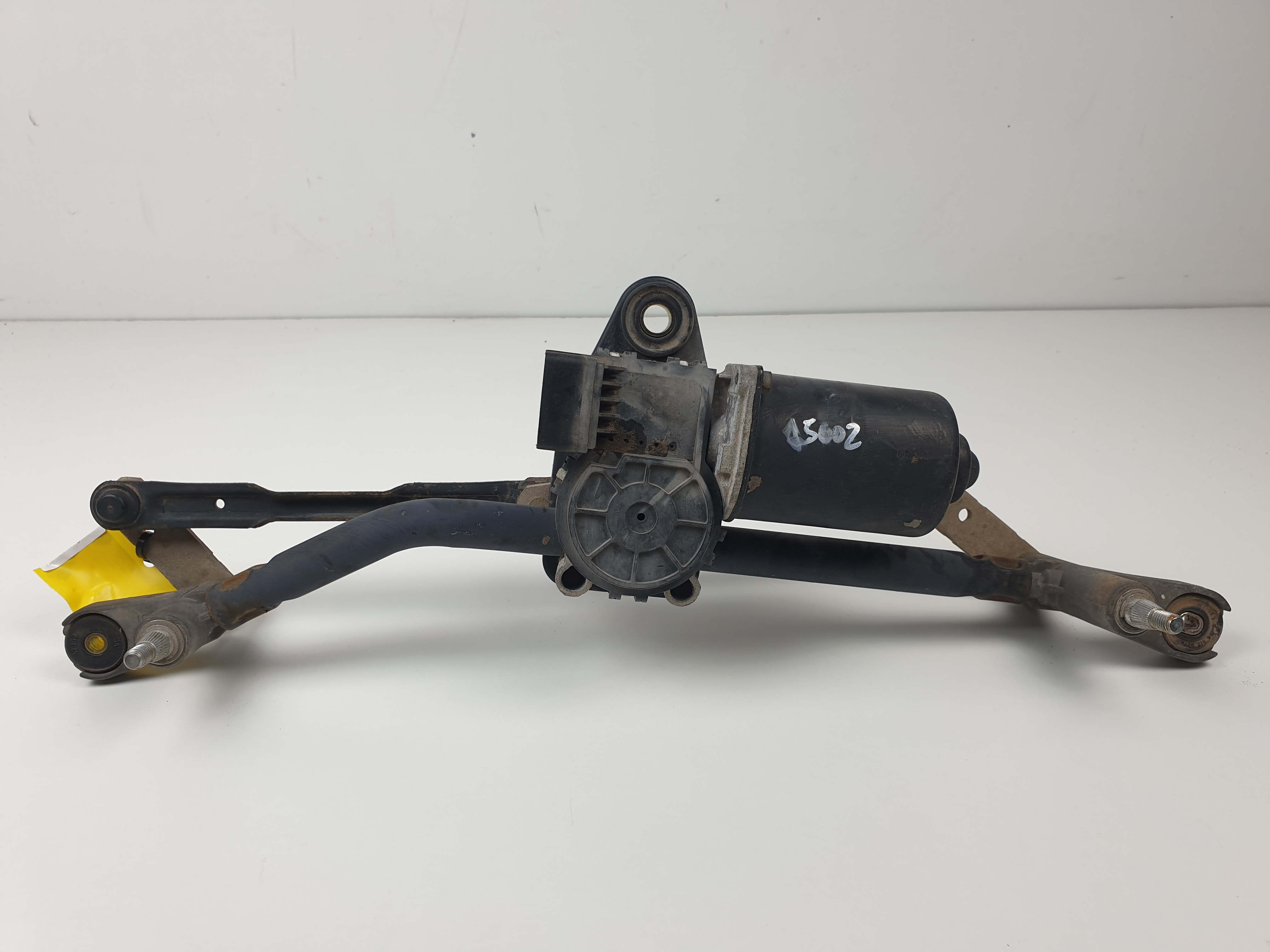 #1321565 MOTOR LIMPIA DELANTERO