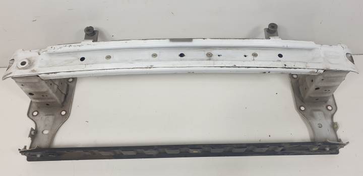 #1543041 REFUERZO PARAGOLPES DELANTERO