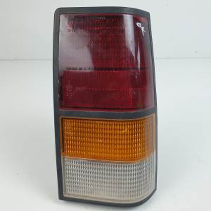 #1545167 PILOTO TRASERO DERECHO