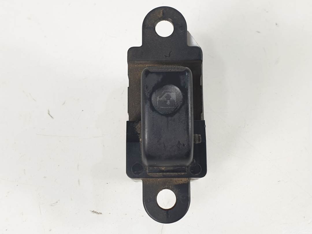 MANDO ELEVALUNAS DELANTERO DERECHO - 9359006000 - HYUNDAI - ATOS (MX)