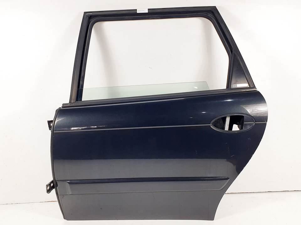 #1379818 PUERTA TRASERA IZQUIERDA