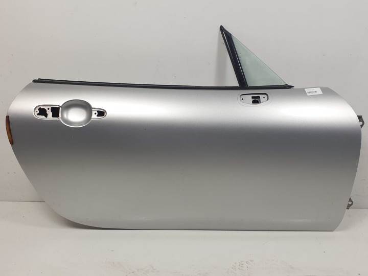 #1456180 PUERTA DELANTERA DERECHA