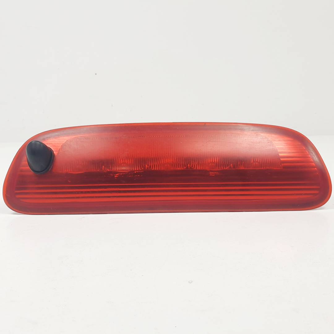 LUZ CENTRAL DE FRENO - 927502B000 - HYUNDAI - SANTA FE (BM)