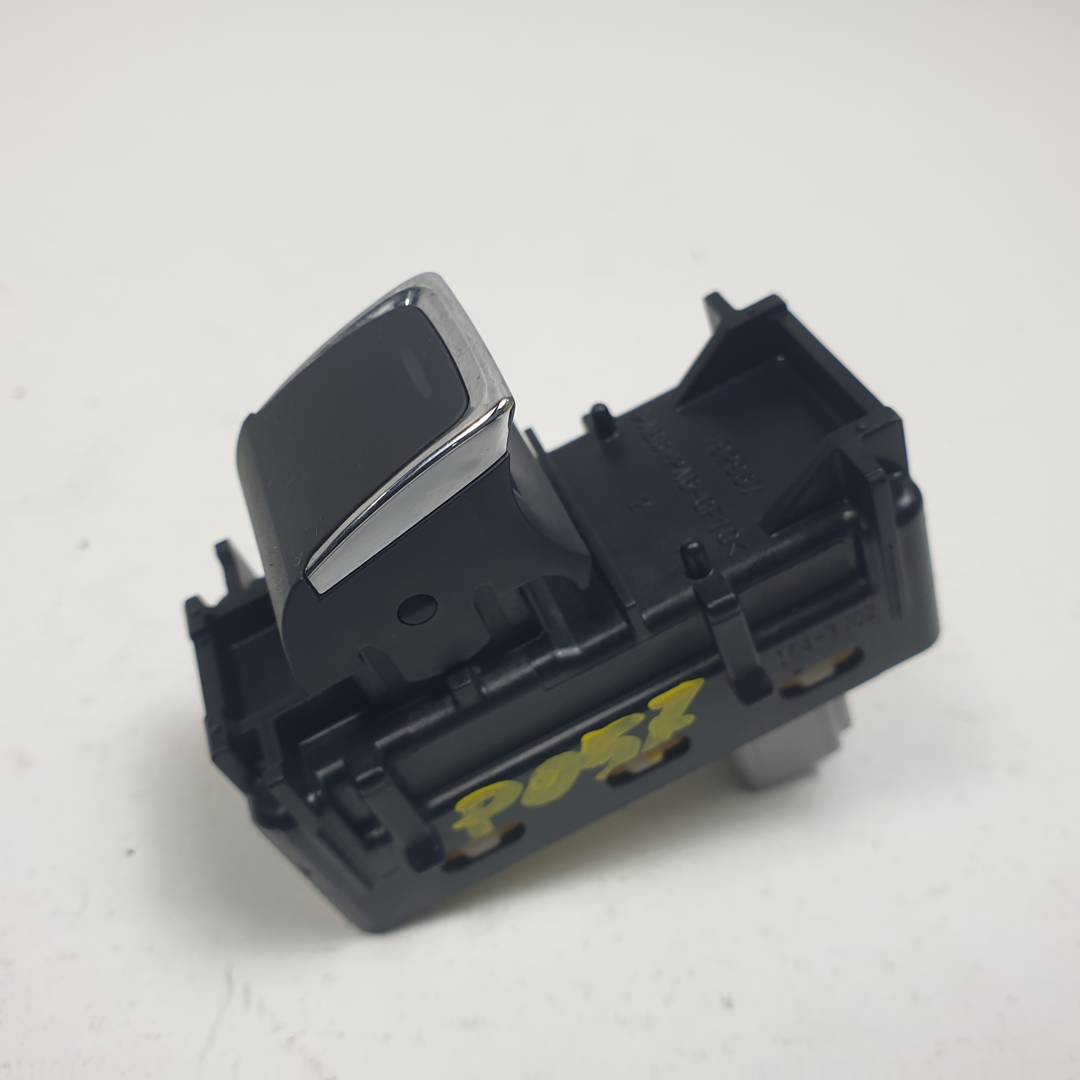 MANDO ELEVALUNAS TRASERO DERECHO - LEXUS - RX Series (AL20)