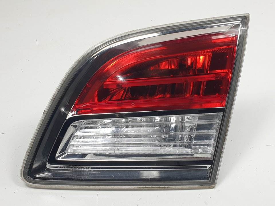 PILOTO TRASERO DERECHO INTERIOR - MAZDA - #808488