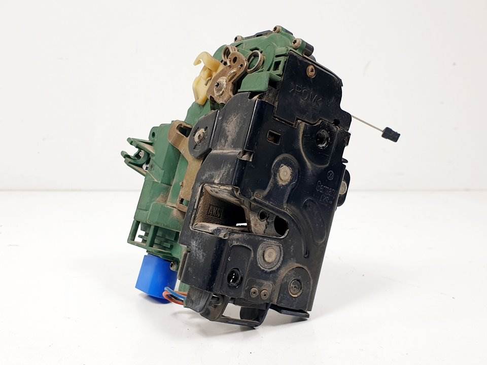 #1026162 CERRADURA PUERTA DELANTERA DERECHA