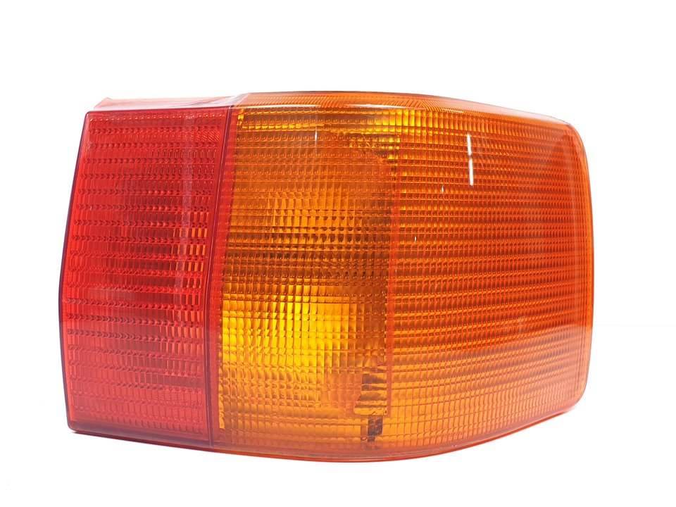 #1356952 PILOTO TRASERO DERECHO