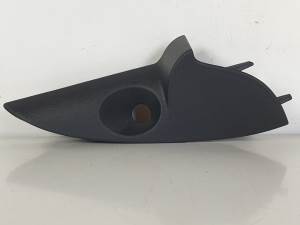 #832104 MOLDURAS DELANTERAS