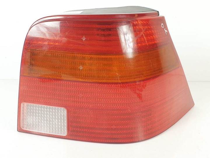 PILOTO TRASERO DERECHO - VOLKSWAGEN - #1180663