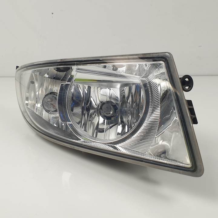 #1021251 FARO ANTINIEBLA DERECHO