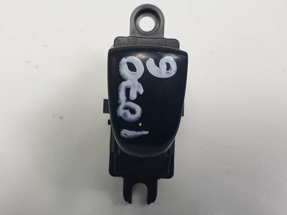 MANDO ELEVALUNAS DELANTERO DERECHO - NISSAN - X-TRAIL (T32)