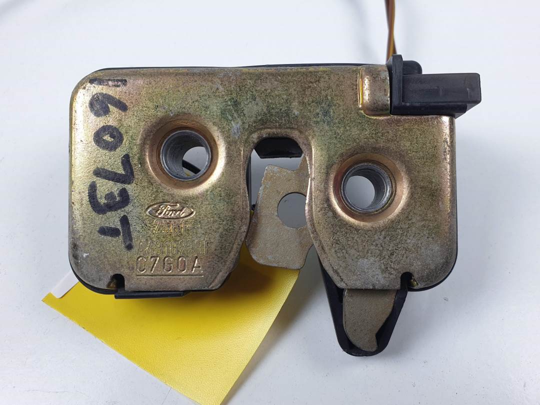 #1514479 CERRADURA MALETERO / PORTON