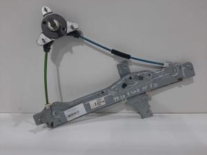 #131608 ELEVALUNAS TRASERO DERECHO