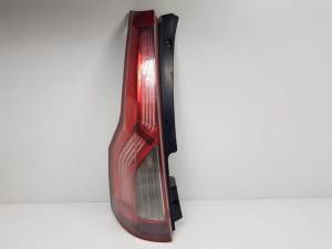 #1304378 PILOTO TRASERO IZQUIERDO