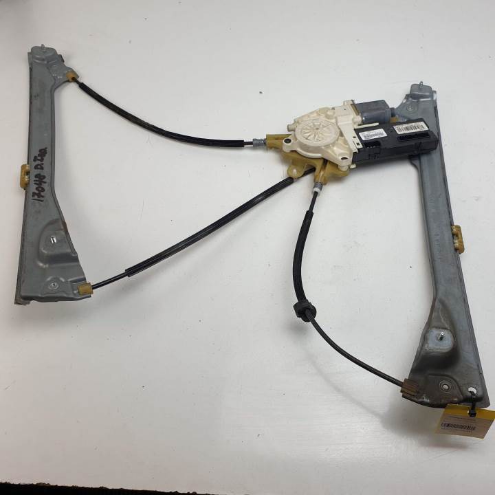 #1542485 ELEVALUNAS DELANTERO IZQUIERDO