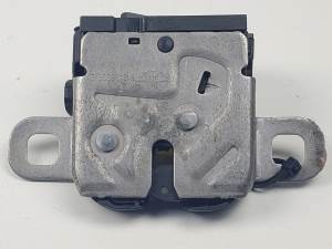 #1526543 CERRADURA MALETERO / PORTON