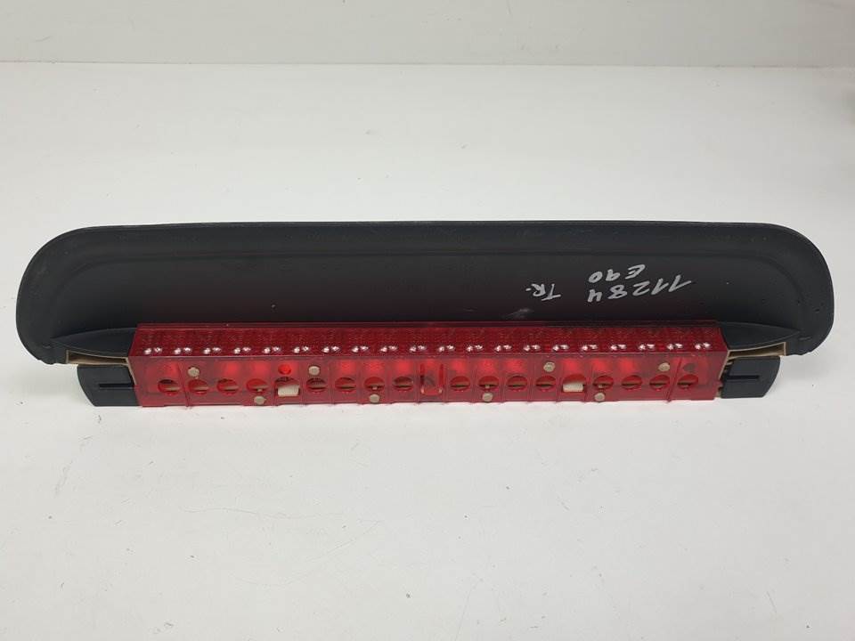 #830827 LUZ CENTRAL DE FRENO