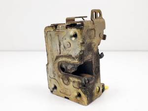 CERRADURA PUERTA DELANTERA IZQUIERDA - IVECO - #1072953