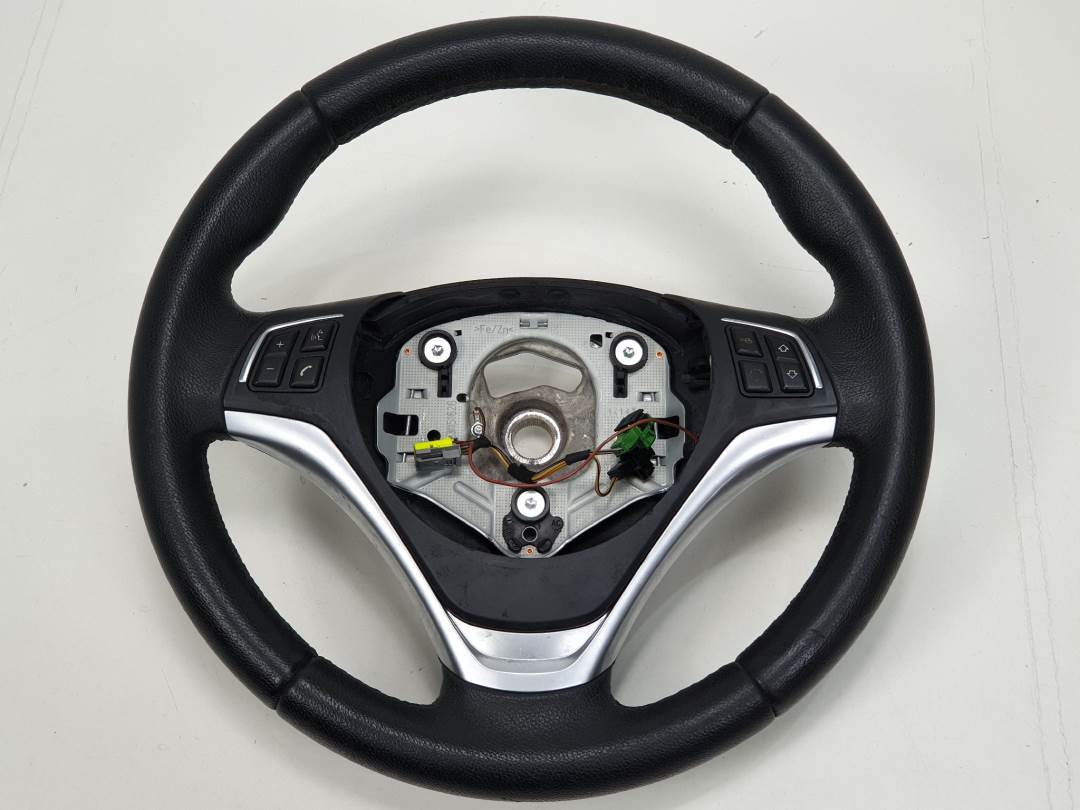 VOLANTE - 685313101 - BMW - X1 (E84)