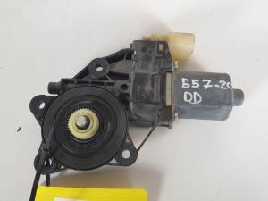 #829525 MOTOR ELEVALUNAS DELANTERO DERECHO