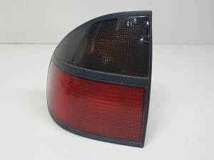 PILOTO TRASERO IZQUIERDO - RENAULT - #856388