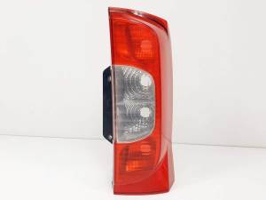 PILOTO TRASERO DERECHO - PEUGEOT - #1178461