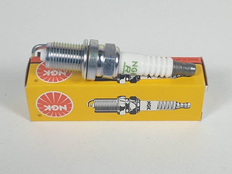 BUJÍA - BKR5Y11 - NISSAN - PRIMERA BERLINA (P11)