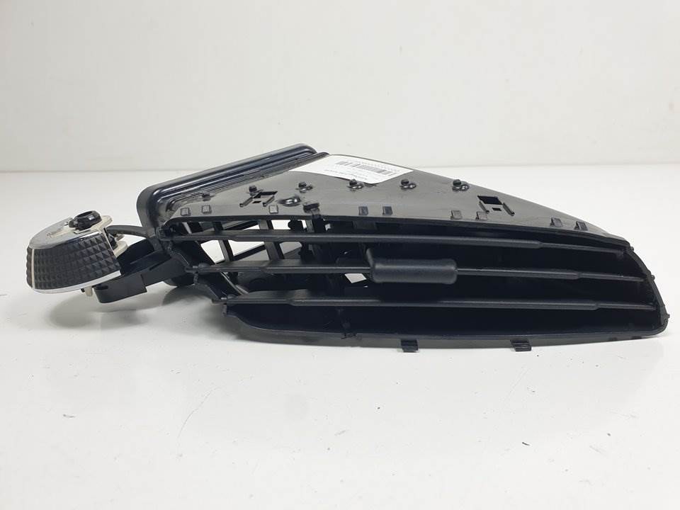 #806913 REJILLA AIREADORA