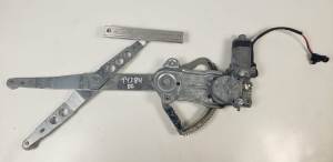 #1228097 ELEVALUNAS DELANTERO IZQUIERDO