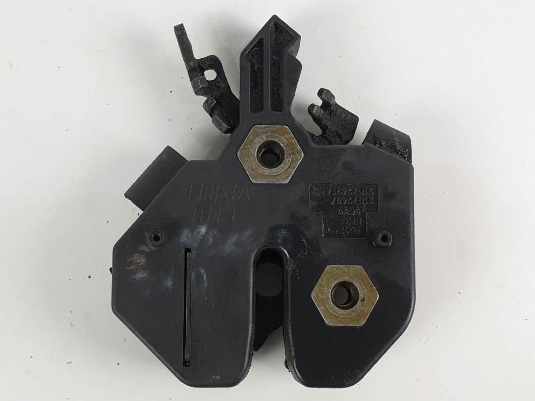 CERRADURA MALETERO / PORTON - VOLVO - #128558