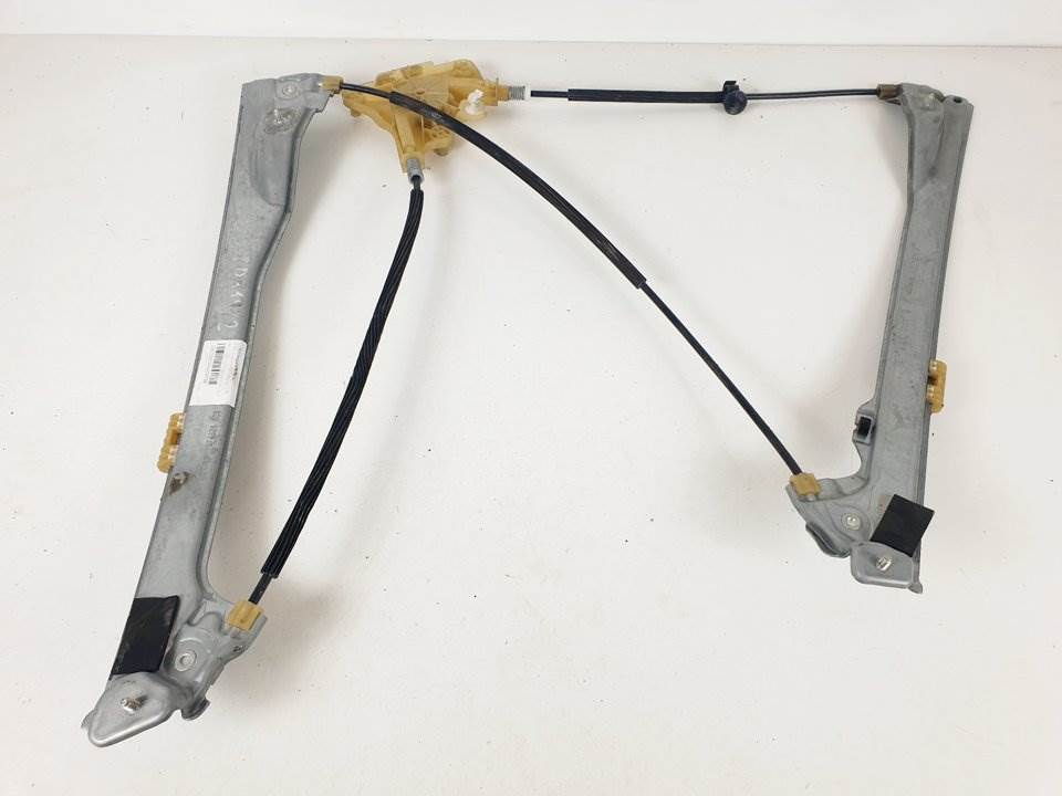 #936738 ELEVALUNAS DELANTERO DERECHO