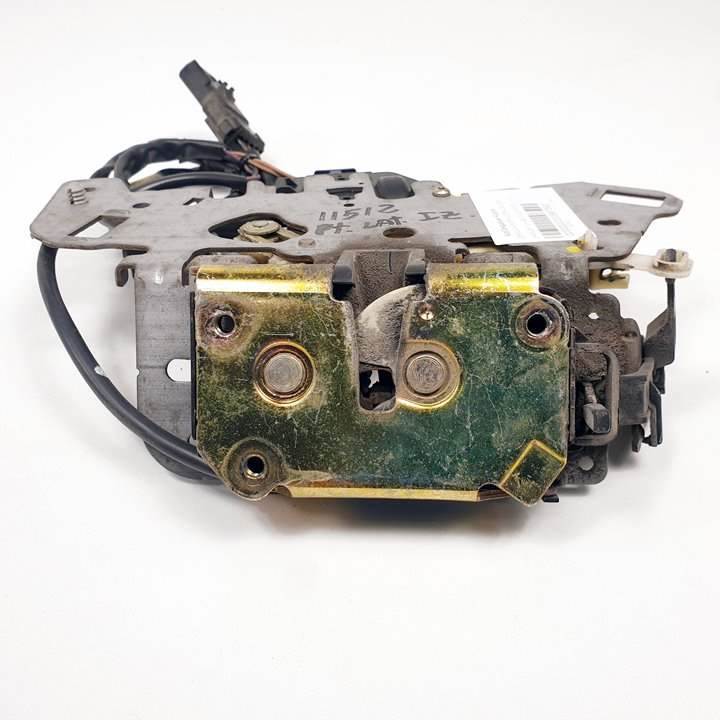 #867590 CERRADURA PUERTA LATERAL IZQUIERDA