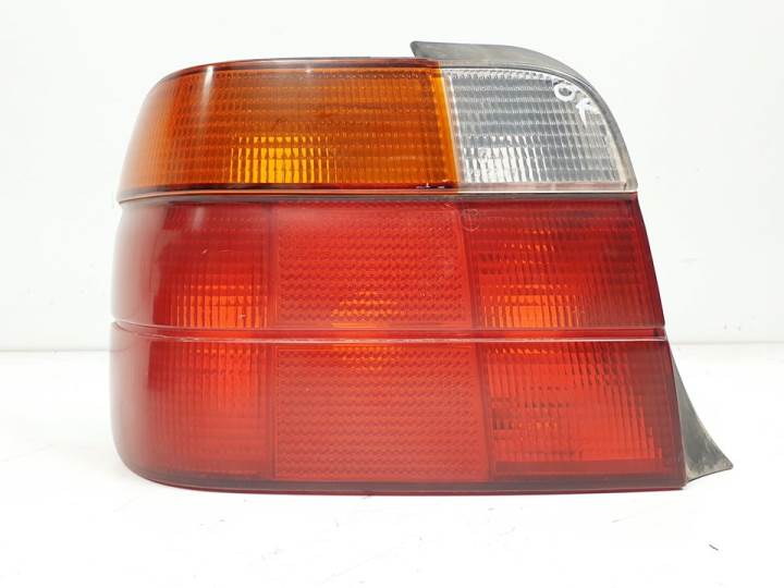 #1053026 PILOTO TRASERO IZQUIERDO