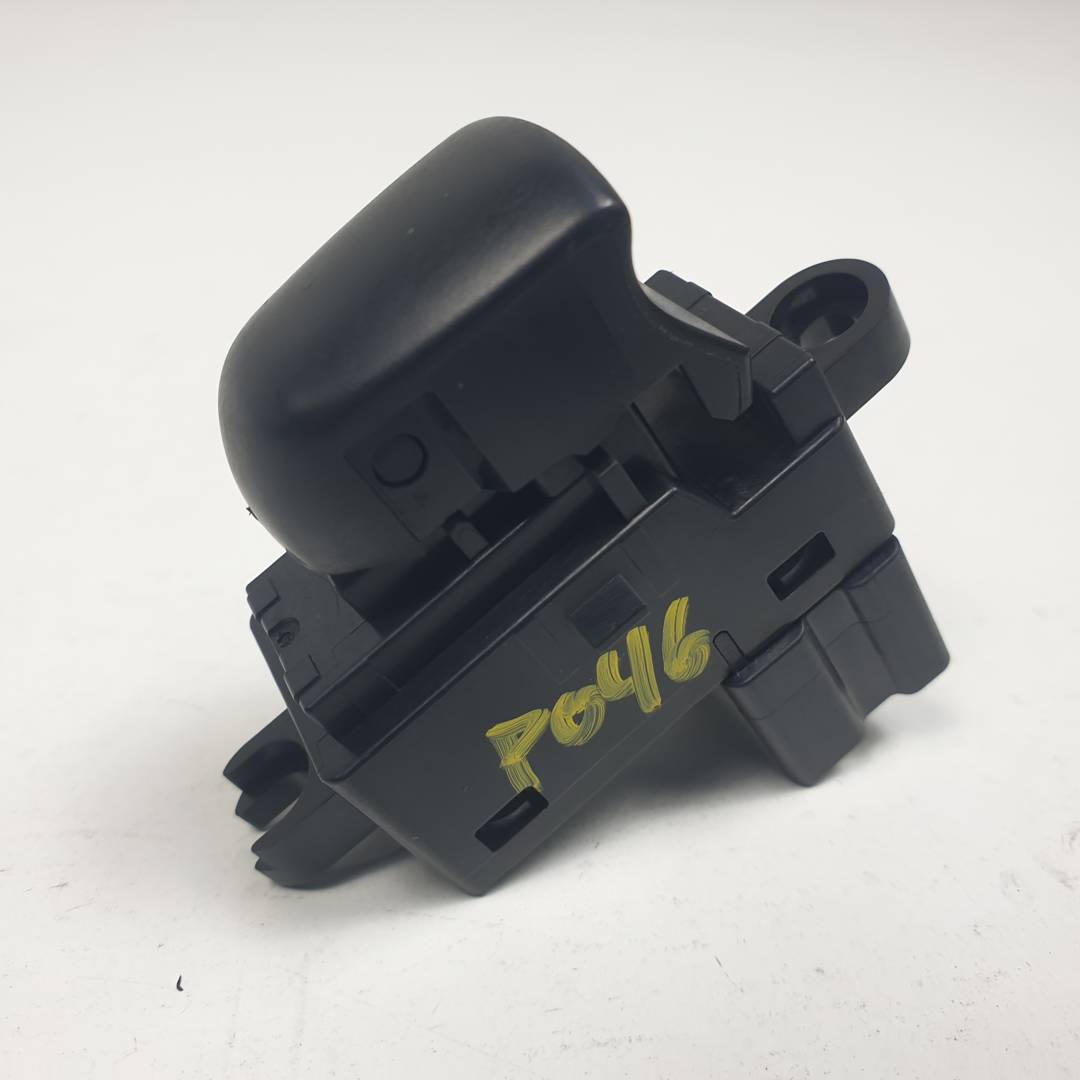 #3452519 MANDO ELEVALUNAS TRASERO IZQUIERDO