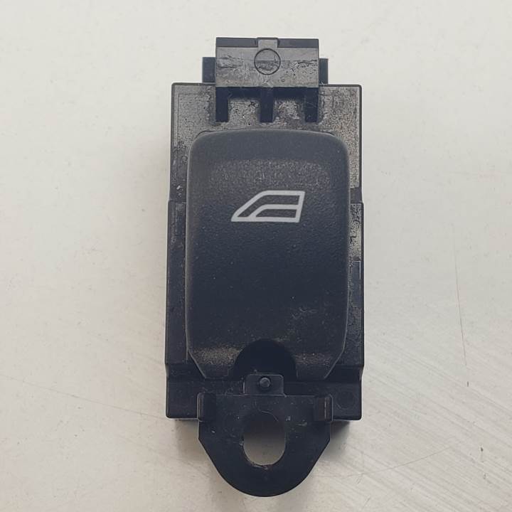 #3068080 MANDO ELEVALUNAS TRASERO DERECHO